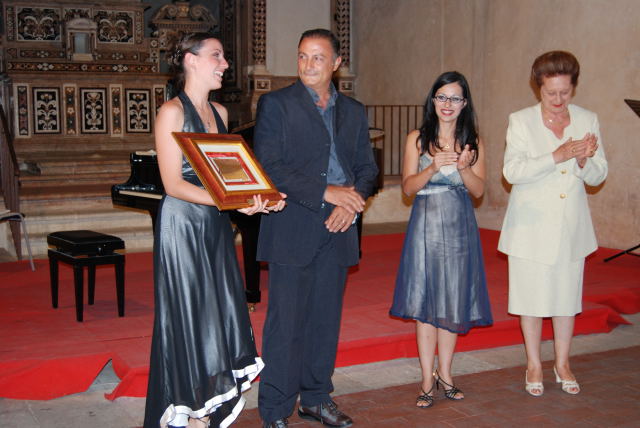 Maria Regina Puccillo il premio &ldquo;Alberto Guarna&rdquo;