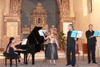 Bastien und Bastienne, opera in un atto di Mozart - Bastiana: Aurora Tirotta, Soprano, Bastiano: Saverio Pugliese,Tenore; Colas: Francesco Di Prima, Baritono; Al pianoforte Loredana Pelle, Pianista. Trucco: Federica Bontempi