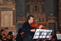 Gerace, Chiesa di San Francesco, 13 agosto 2007, ore 21,30 - Orchestra della provincia di Catanzaro - Direttore e violino solista Antonio Cipriani