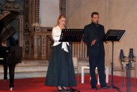 Gerace, 22 settembre 2007 Chiesa di San Francesco ore 21,30 - “La serva padrona” di Giovanni Battista Pergolesi -Uberto, interpretato dal baritono Francesco Di Prima , Serpina , interpretata dal soprano Aurora Tirotta, Vespone interpretato da Bruno Siciliano